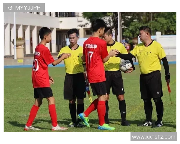 总统邀请足球明星共庆国庆盛典展现体育精神与团结力量